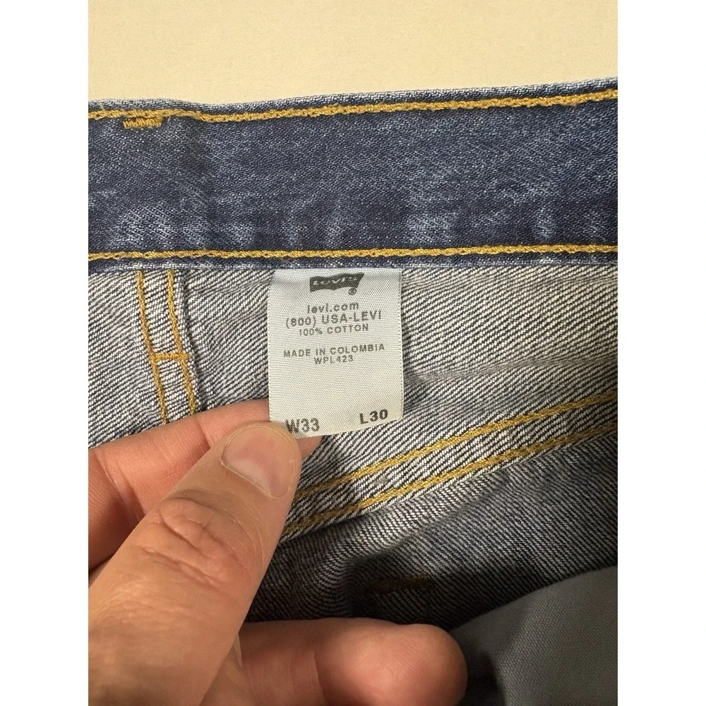 Vintage Levis 501 Blue Jeans Size 33 x 30 May 2004 Made In Colombia Red